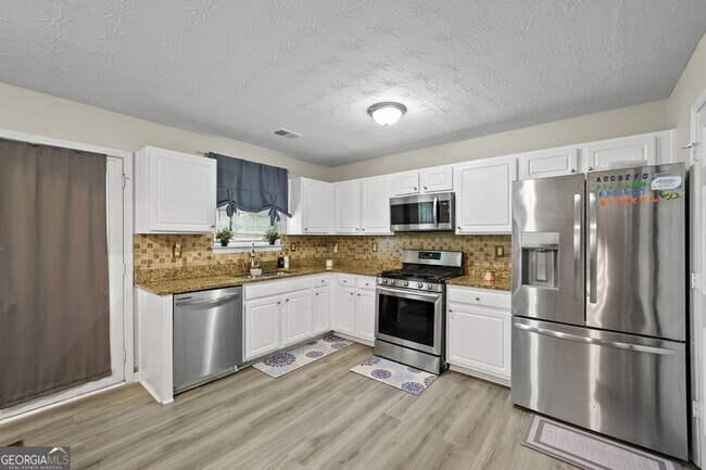 Building Photo - 30 Zebulon Pl