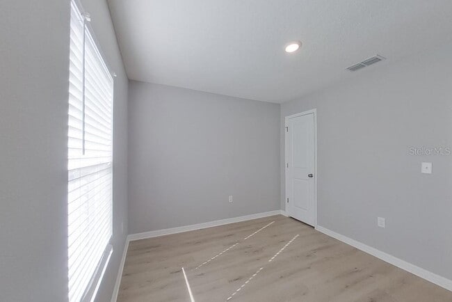 Building Photo - 2799 W Sheila Dr