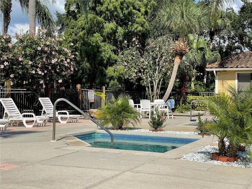 Building Photo - 11901 4th St N