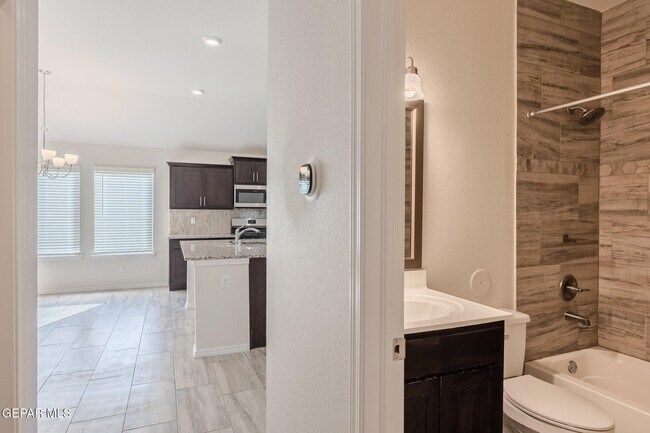 Building Photo - 1040 Indigo Sky St