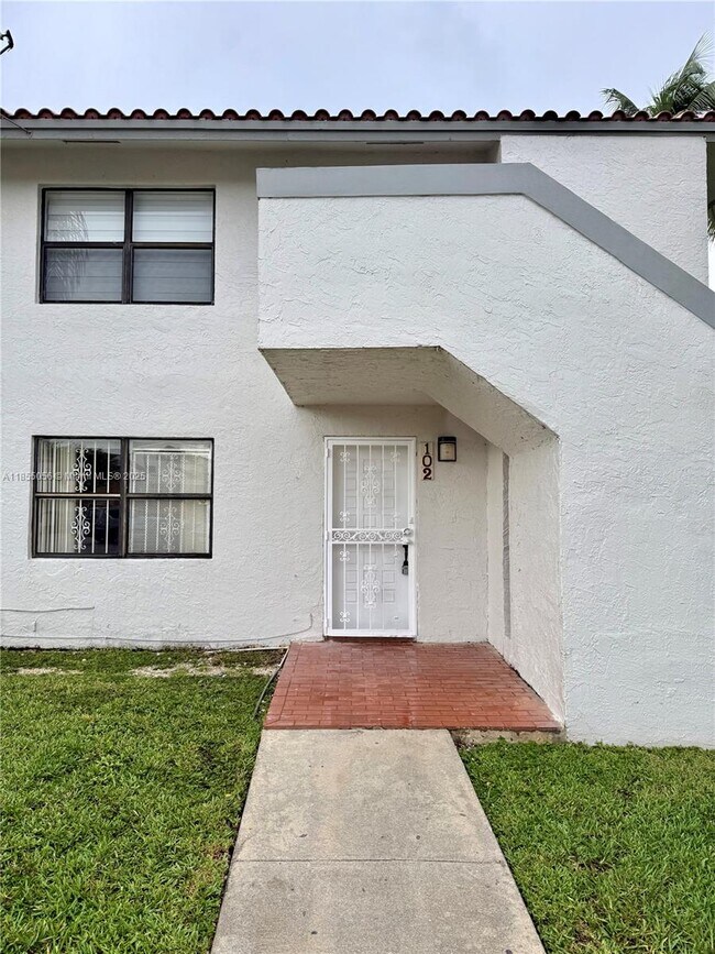 Primary Photo - 14833 SW 80th St