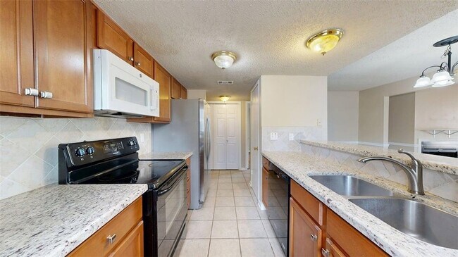 Building Photo - 1506 Lemon Tree Ln