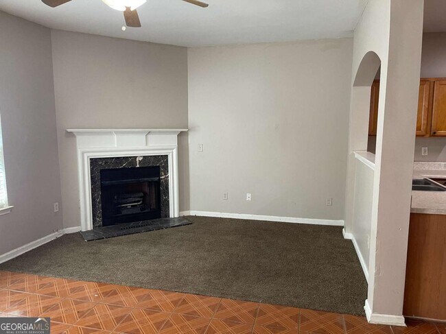 Building Photo - 6206 Flat Trce