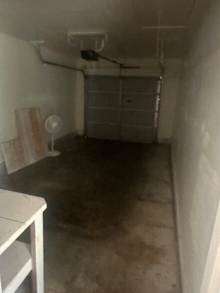 Building Photo - 1200 La Porte Dr