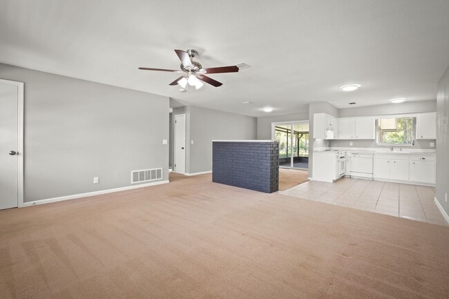 Building Photo - Newly Updated Home On Cul De Sac