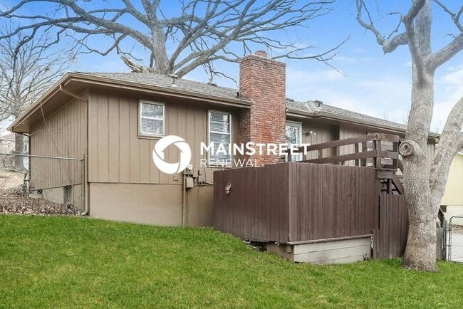 Building Photo - 3 Bedroom Pet-Friendly Home in Kansas City, MO with Main Street Renewal