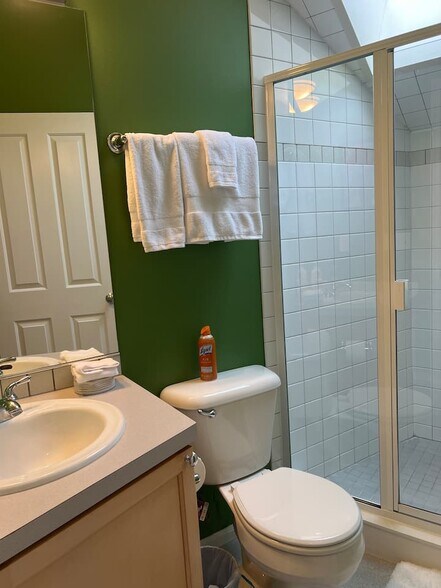 2nd Bath - 4135 Chilberg Ave SW