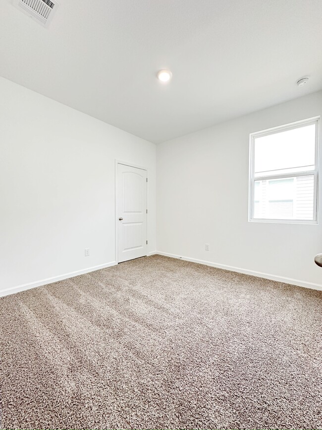 Building Photo - 1011 Drago Dr