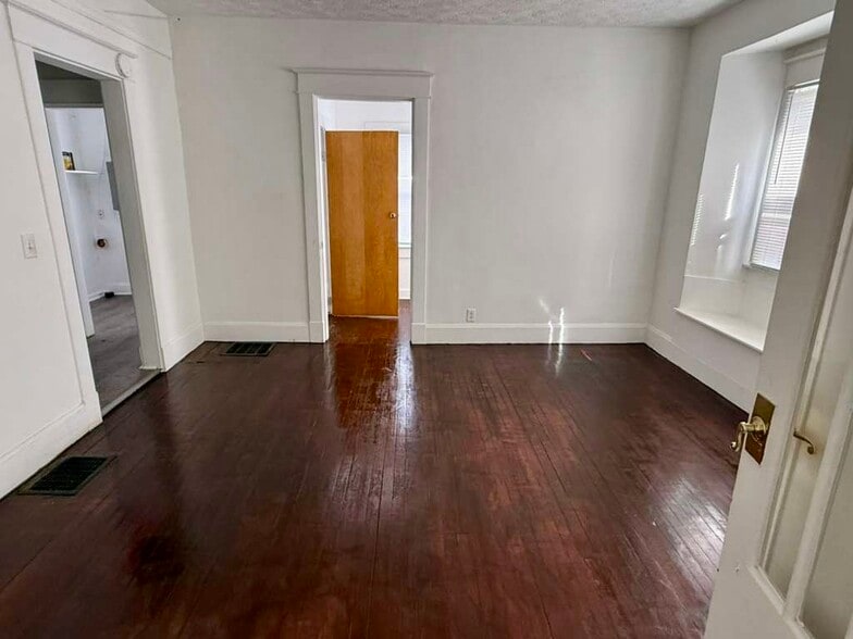 Building Photo - 25 N Colorado Ave