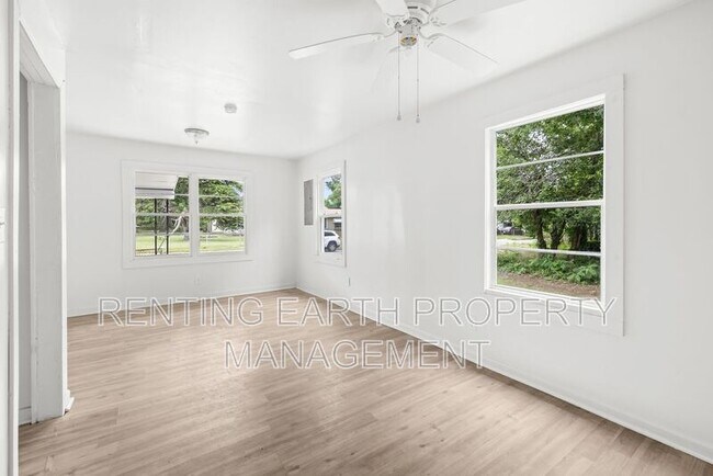 Building Photo - 1724 26th St SW