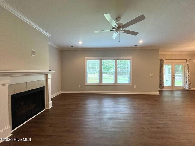 Building Photo - 404 Endicott Ct