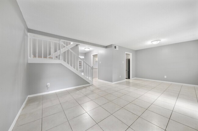 Building Photo - 11610 S Kirkwood Rd