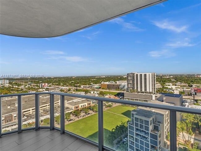 Building Photo - 121 NE 34th St