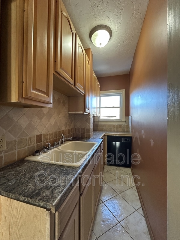 Building Photo - 5 Kensington Rd