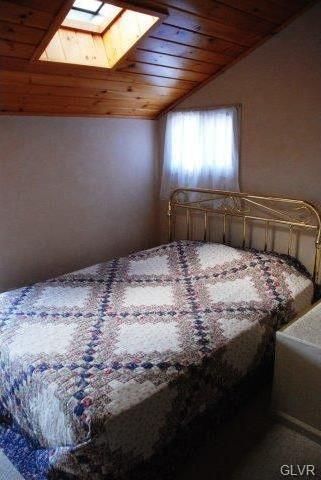 Bedroom - 62 E Station Ave