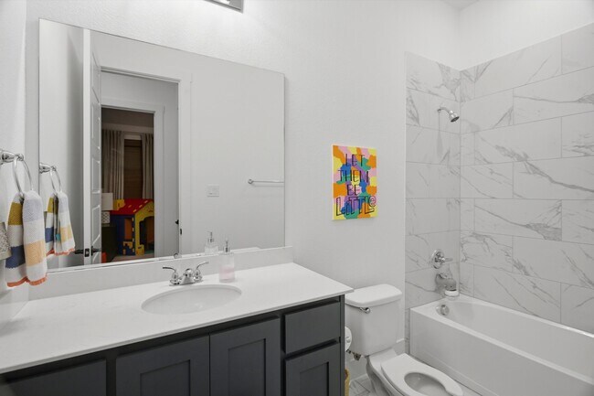Building Photo - 6033 Strada Cv