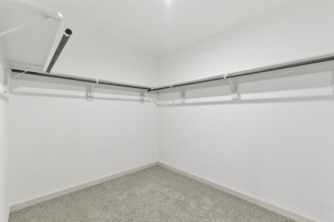 Building Photo - 7915 Murciana Dr