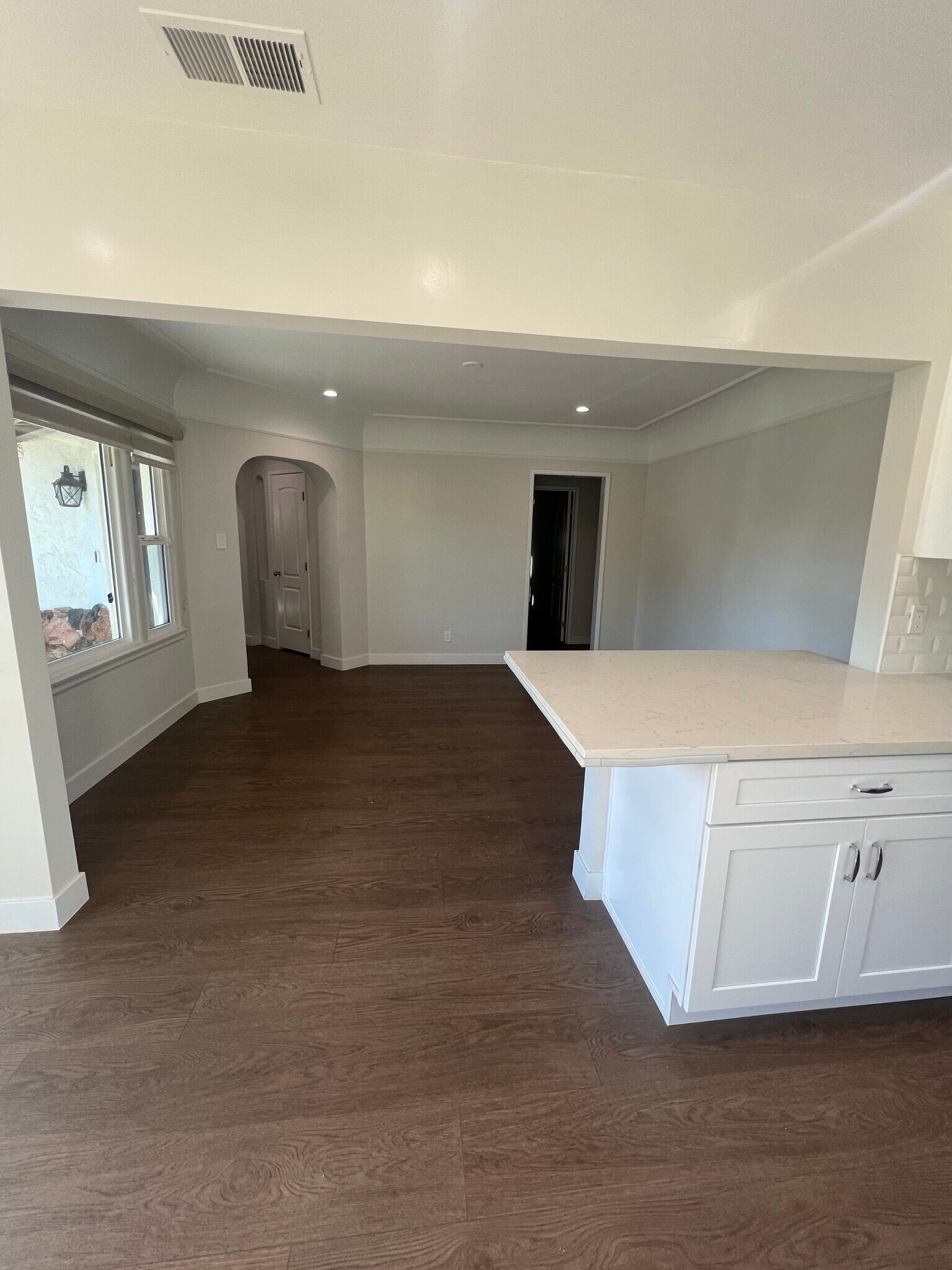 Building Photo - 1518 S Carmelina Ave