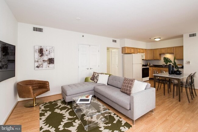 Building Photo - 1030 N 2nd St