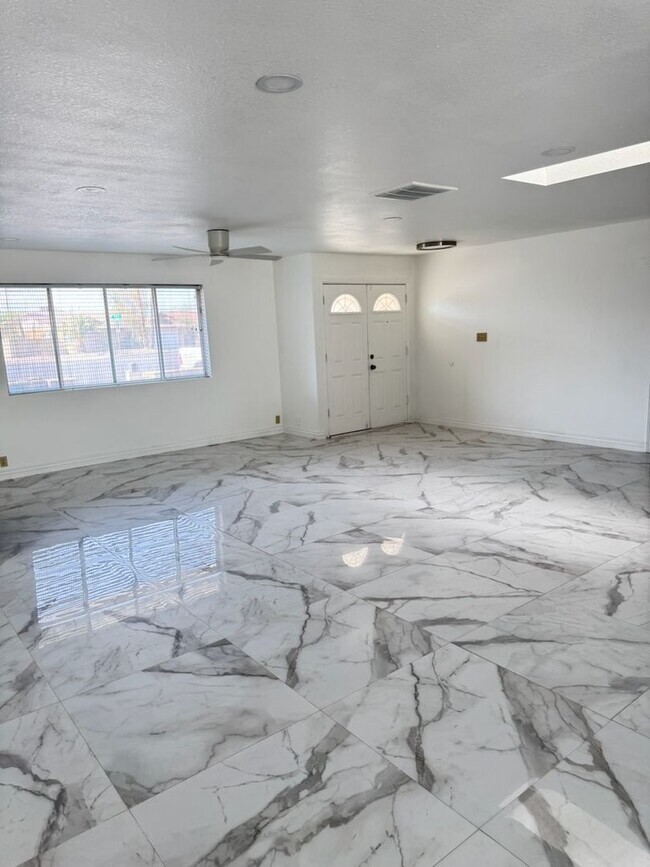Building Photo - Dobson Ranch 4 bedroom rental