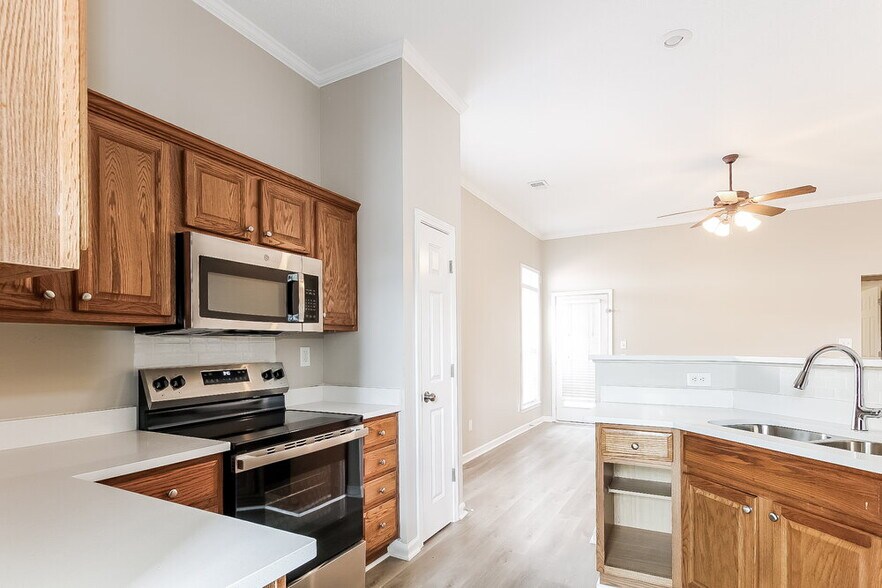 Building Photo - 9162 Acadia Pl