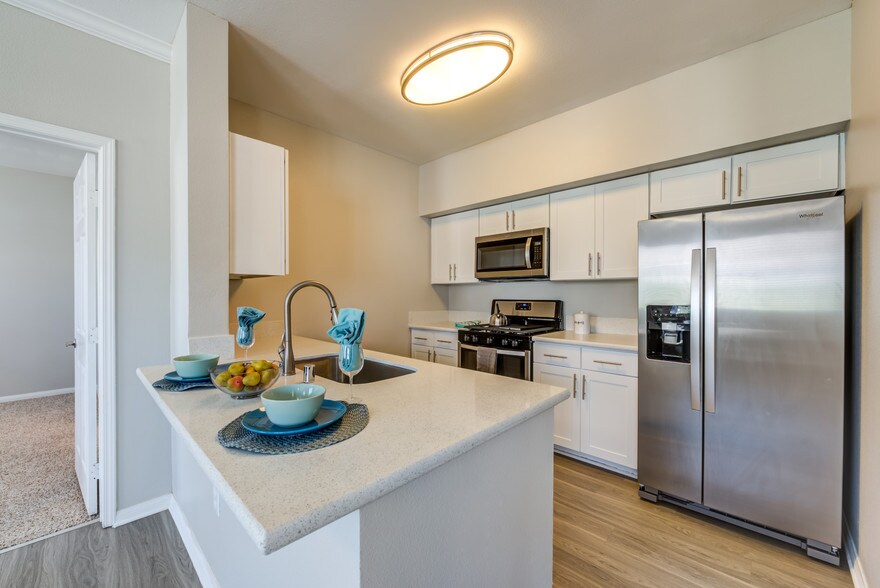 Building Photo - Vista Imperio Apartments