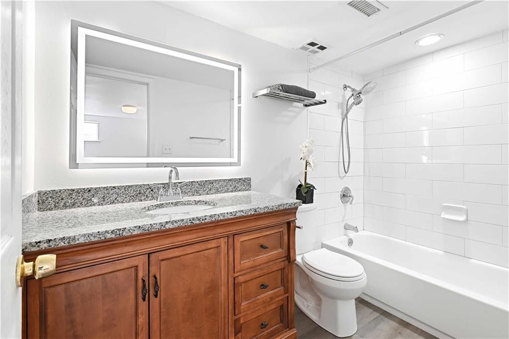 Building Photo - 4300 Roswell Rd NE