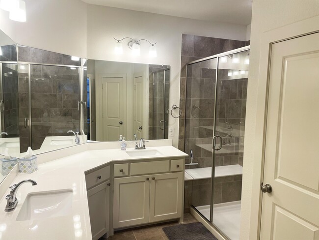 Building Photo - 1318 Casselberry Dr