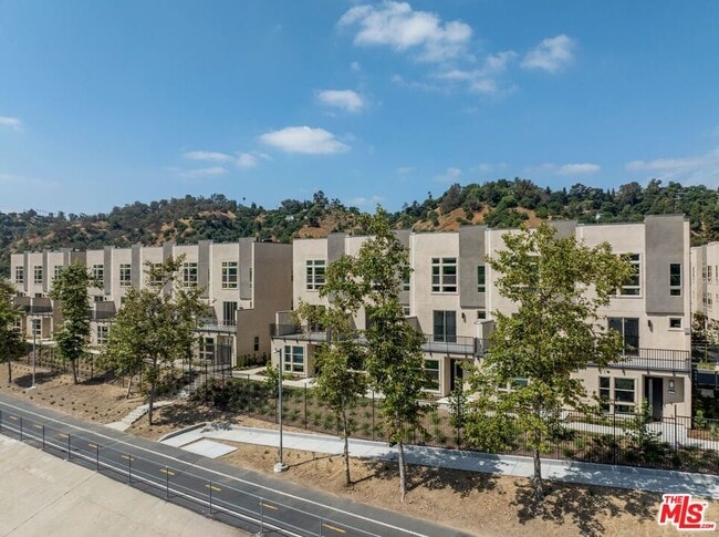 Building Photo - 2714 Rana Way