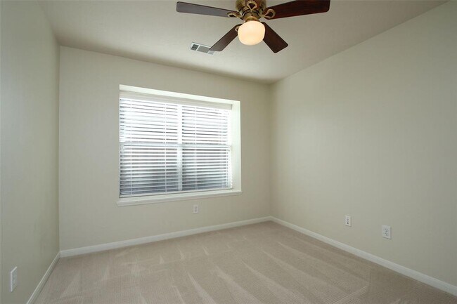 Building Photo - 43 N Veranda Ridge Dr