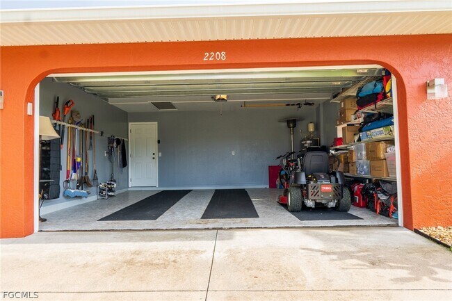 Building Photo - 2208 Viscaya Pkwy