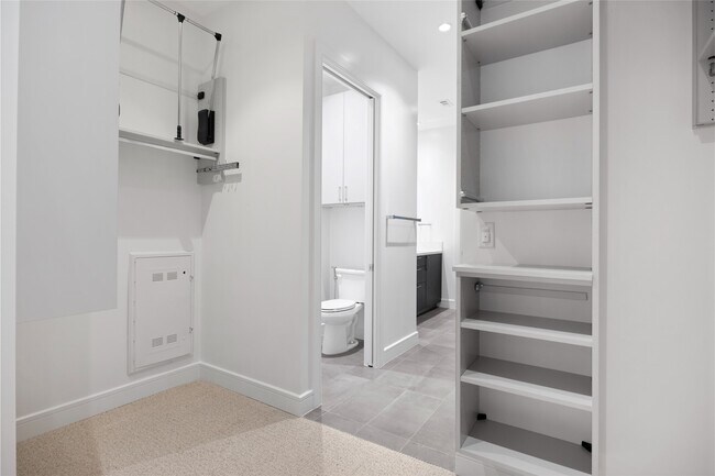 Building Photo - 4521 San Felipe St