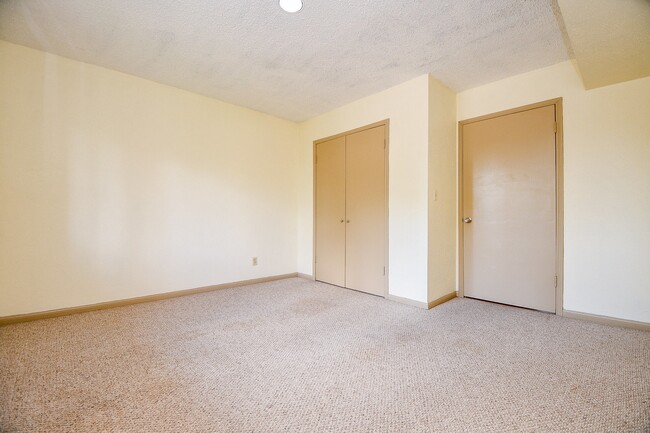 Building Photo - 6533 Bayou Glen Rd