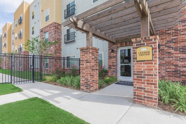 Building Photo - 11777 Nicholson Dr