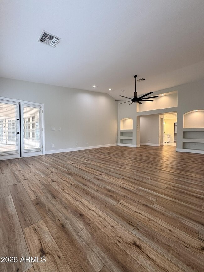 Building Photo - 13528 W Windsor Blvd