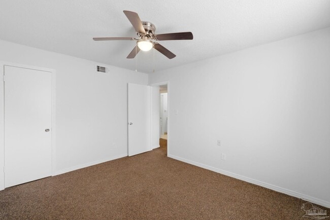 Building Photo - 2109 Langley Ave