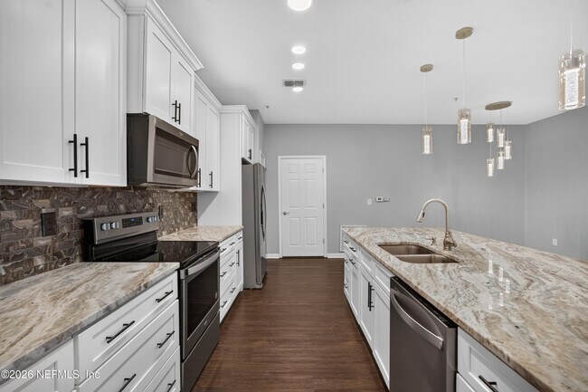 Building Photo - 11251 Campfield Dr