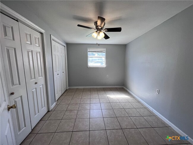 Building Photo - 1005 Hackberry St
