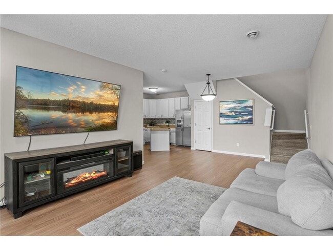 Building Photo - 2504 Country View Dr