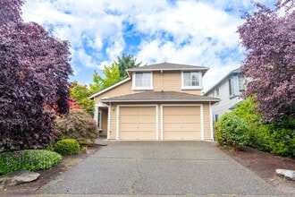 Building Photo - 3bd/2.25ba Sammamish House