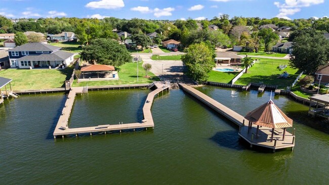 Building Photo - 12738 Lake Conroe Hills Dr