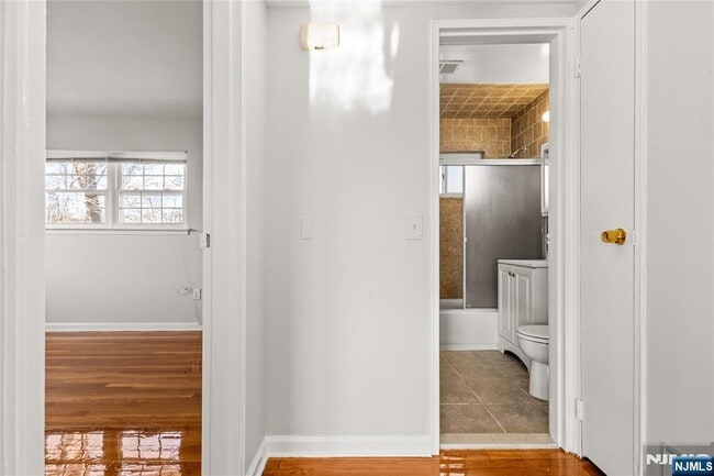 Building Photo - 250 Franklin Turnpike