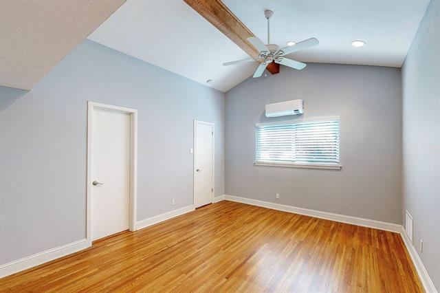 Building Photo - 9405 Pinewood Dr