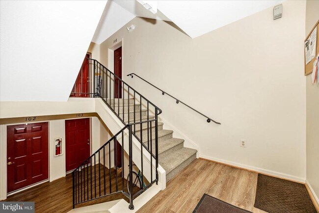 Building Photo - 615 Himes Ave