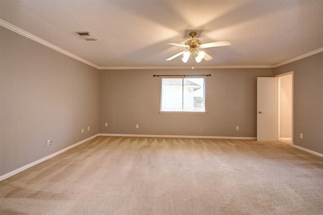 Building Photo - 2114 Whirlaway Dr