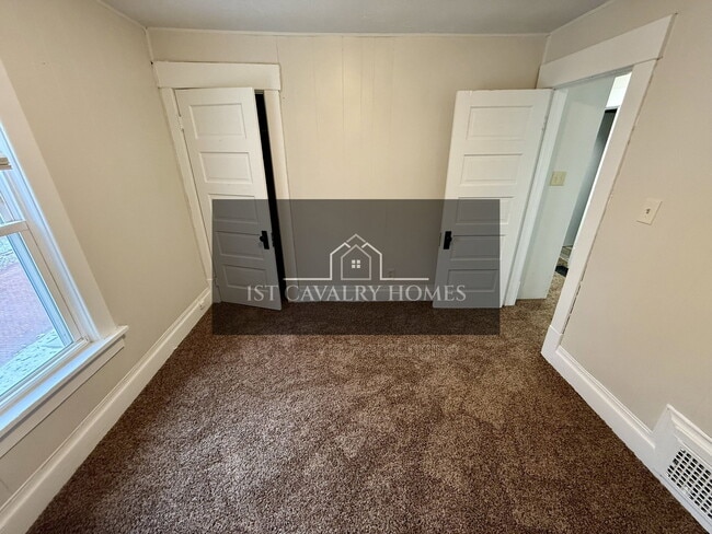 Building Photo - 39 N Balch St