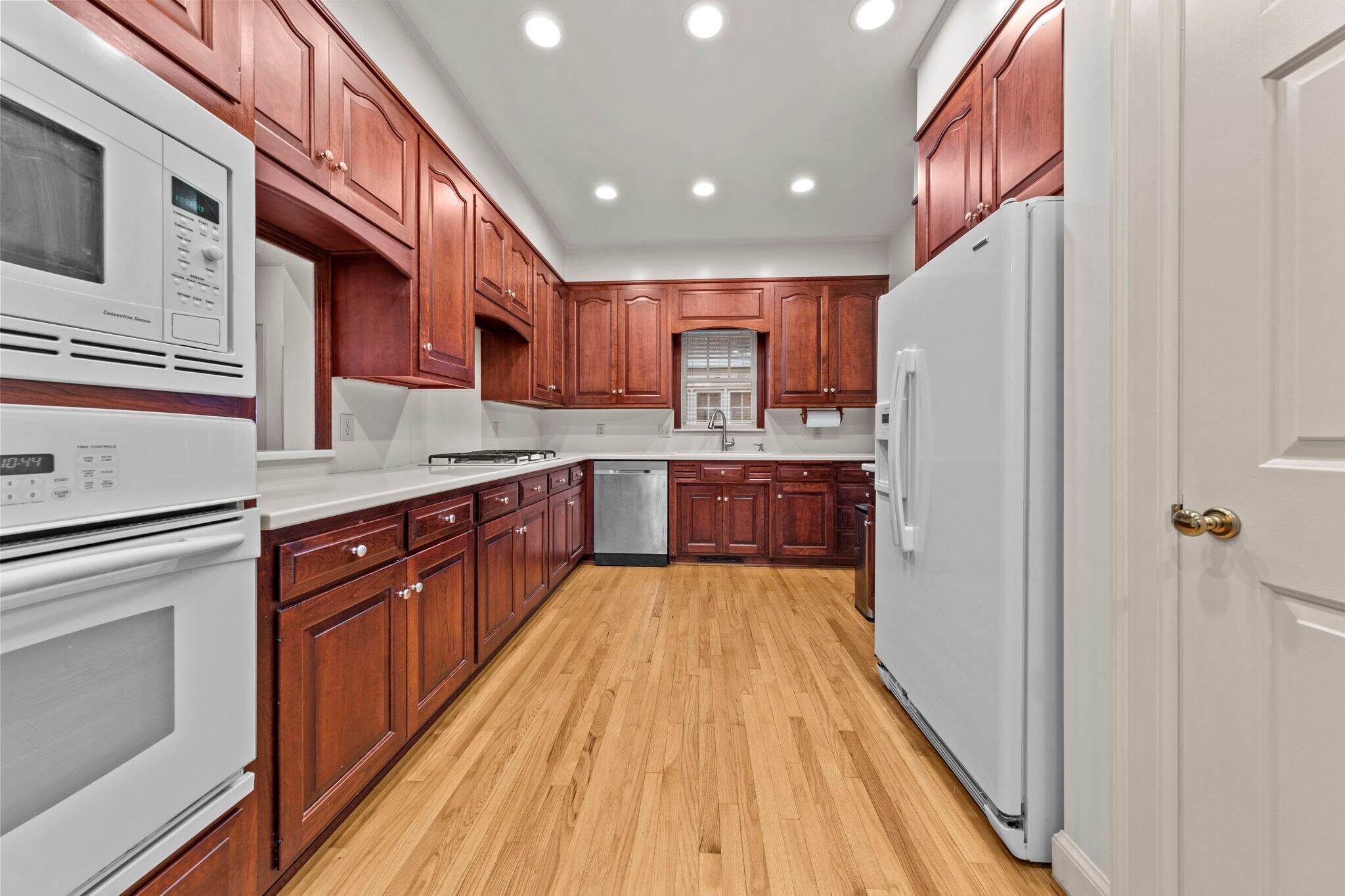 Building Photo - 325 Raleigh Ave