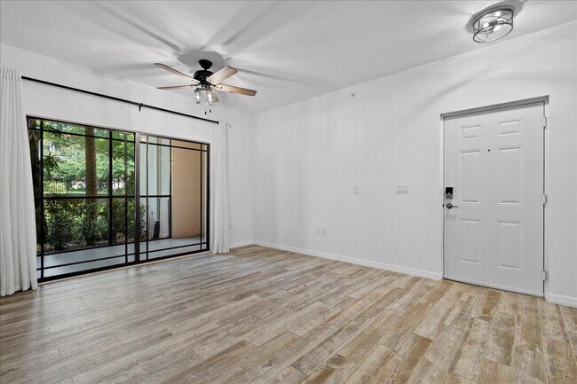 Building Photo - 3023 Alcazar Pl