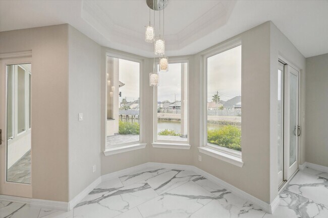 Building Photo - 602 Appia Dr