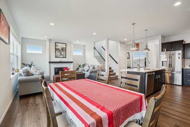 Building Photo - 415 Tawny Elm Pkwy